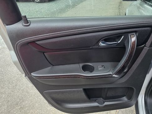 Used 2015 Chevrolet Traverse LTZ AWD/4WD image 19