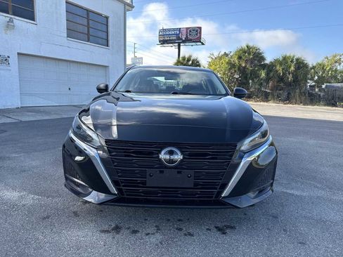 Used 2024 Nissan Altima 2.5 SV AWD/4WD image 12