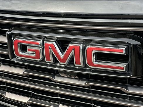 Used 2024 GMC Sierra 1500 AT4X AWD/4WD image 31