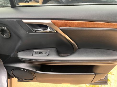 Used 2021 Lexus RX 350L Premium w/ Premium Package AWD/4WD image 26