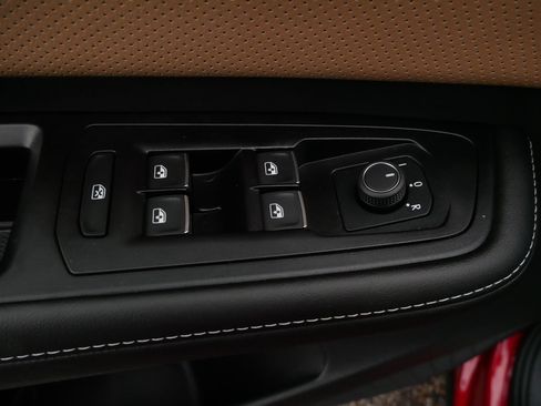 Certified 2025 Volkswagen Atlas Cross Sport SEL R-Line AWD/4WD image 19