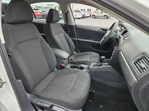 Used 2015 Volkswagen Jetta SE FWD image 20