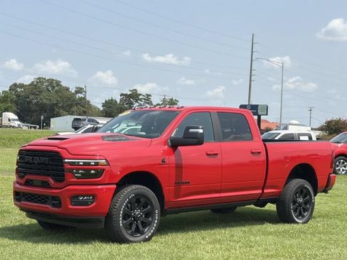 New 2026 RAM 2500 Laramie AWD/4WD image 14