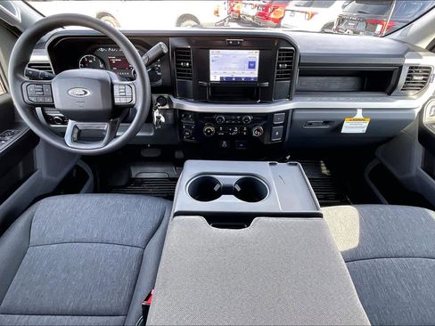 New 2026 Ford F250 XL w/ FX4 Off-Road Package image 5