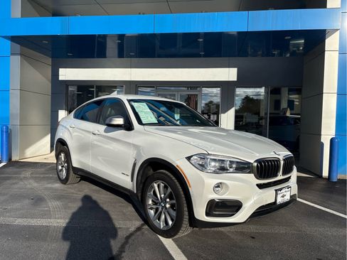 Used 2019 BMW X6 xDrive35i w/ Premium Package image 2