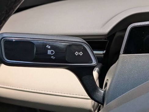 Certified 2024 Lincoln Nautilus Premier AWD/4WD image 28
