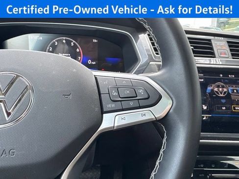 Certified 2023 Volkswagen Tiguan SE w/ Panoramic Sunroof Package AWD/4WD image 19
