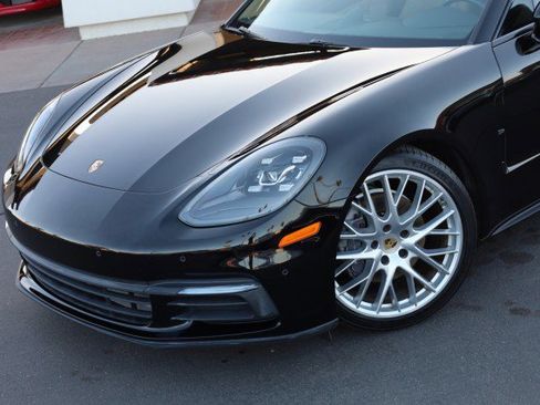 Used 2017 Porsche Panamera image 6