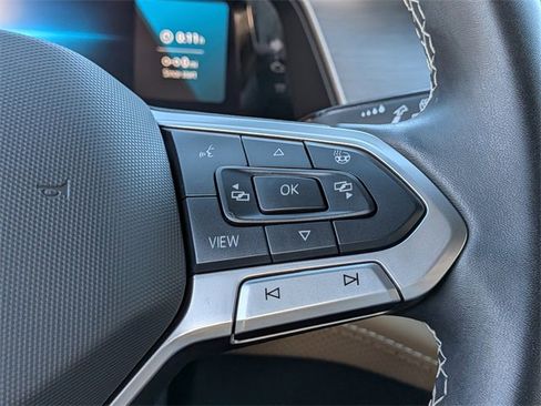 Certified 2024 Volkswagen Atlas Cross Sport SE image 29