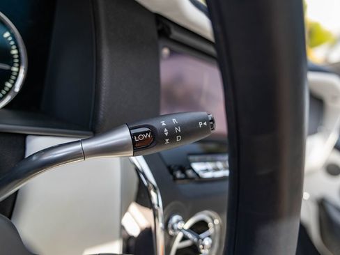 Certified 2019 Rolls-Royce Cullinan AWD/4WD image 28
