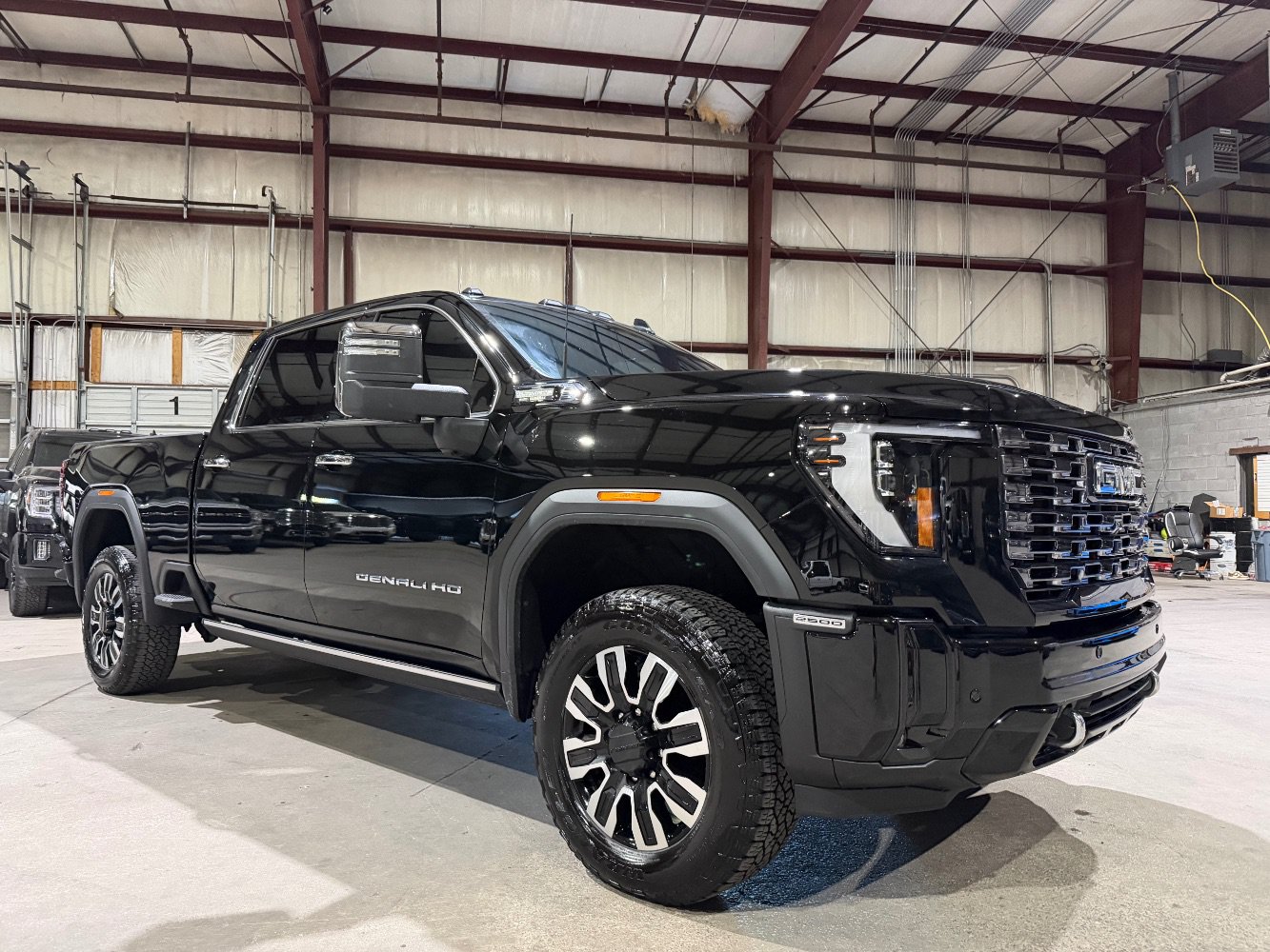 Used 2026 GMC Sierra 2500 Denali Ultimate AWD/4WD image 1