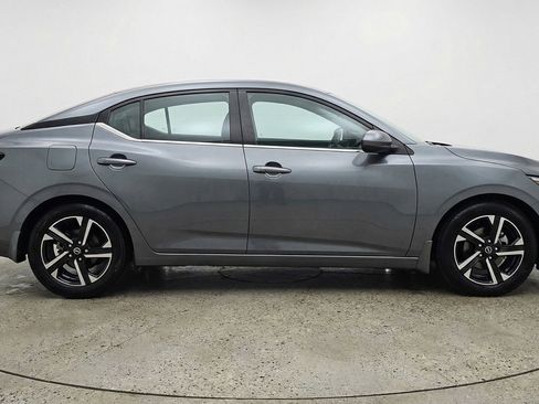 Used 2025 Nissan Sentra SV image 11