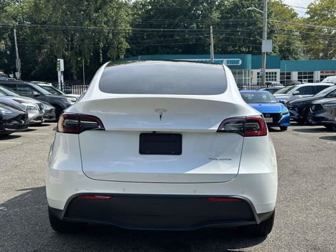 Used 2021 Tesla Model Y Long Range AWD/4WD image 4