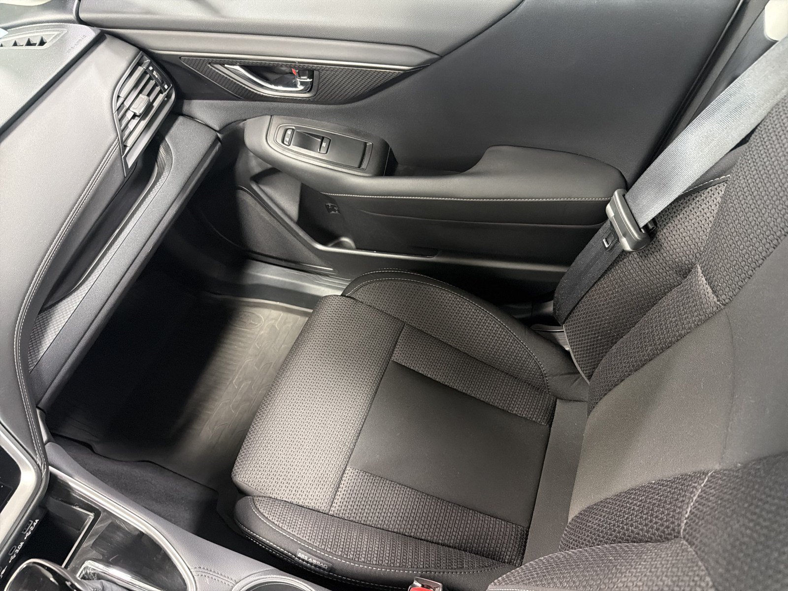 Certified 2025 Subaru Outback Premium AWD/4WD image 17