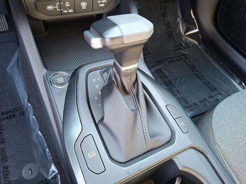 New 2025 Kia K4 LXS image 7