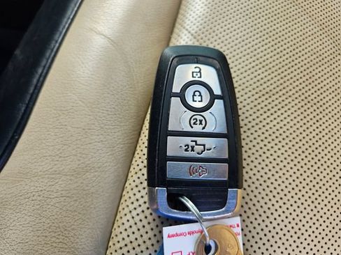Used 2021 Ford F250 Limited AWD/4WD image 29