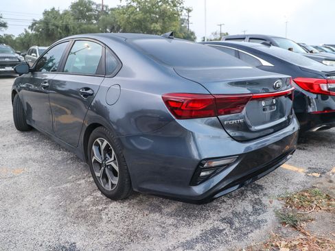 Used 2020 Kia Forte LXS FWD image 8