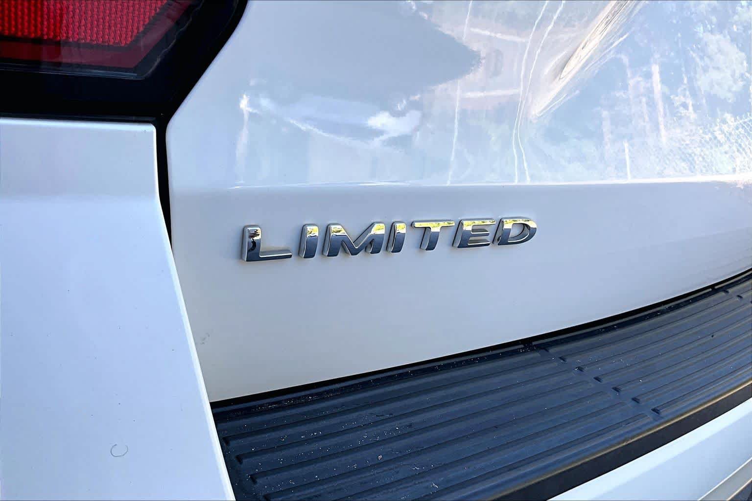 Used 2021 Ford Expedition Limited RWD image 10