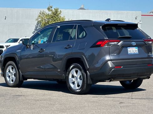 Used 2019 Toyota RAV4 LE AWD/4WD image 7