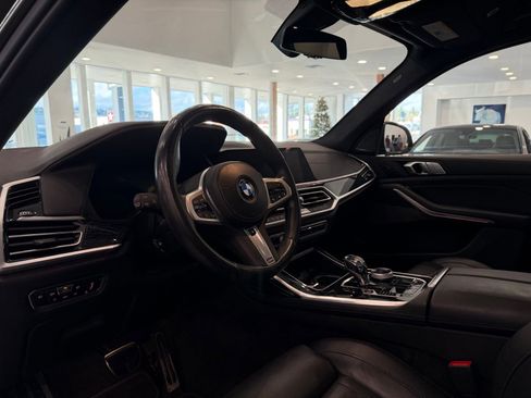 Used 2022 BMW X7 xDrive40i w/ M Sport Package image 5