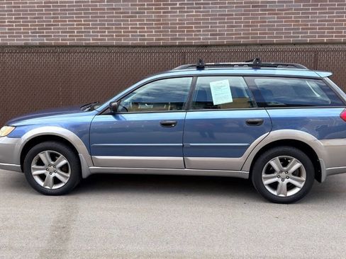 Used 2008 Subaru Outback 2.5i L.L. Bean AWD/4WD image 5