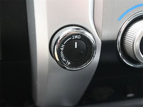 Used 2019 Toyota Tundra Platinum image 29