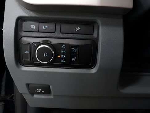 Used 2023 Ford F250 XLT w/ XLT Premium Package AWD/4WD image 20