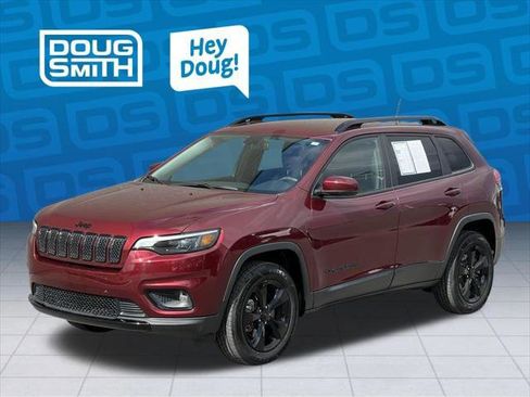 Certified 2020 Jeep Cherokee Latitude Plus w/ Cold Weather Group AWD/4WD image 1