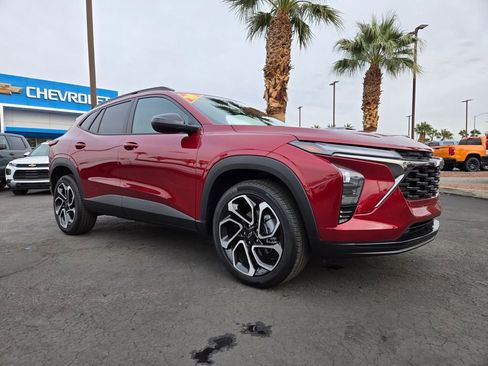 Used 2025 Chevrolet Trax RS w/ Driver Confidence Package image 1