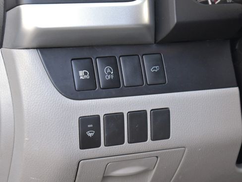 Used 2018 Toyota Highlander XLE AWD/4WD image 57