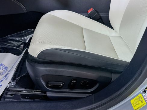 Certified 2025 Lexus ES 350 w/ Premium Package image 18