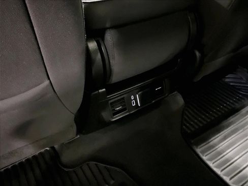 Certified 2022 Chevrolet Silverado 1500 LT image 26