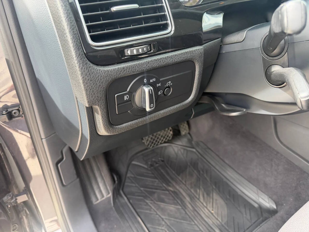 Used 2013 Volkswagen Touareg VR6 AWD/4WD image 20