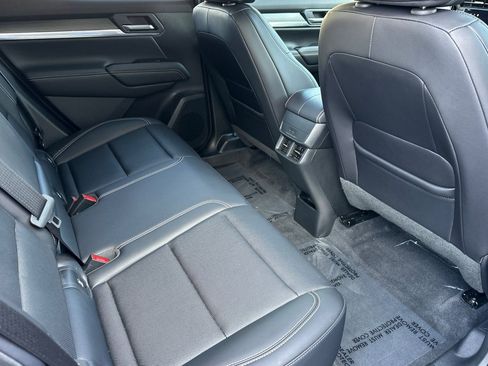 Used 2026 GMC Terrain Elevation w/ Elevation Premium Package FWD image 19