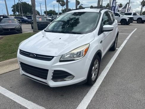 Used 2013 Ford Escape SE FWD image 2