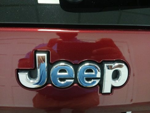 Used 2021 Jeep Cherokee Limited AWD/4WD image 27