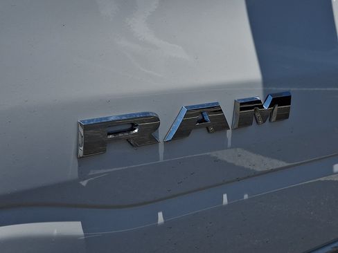 New 2026 RAM 1500 Big Horn AWD/4WD image 18