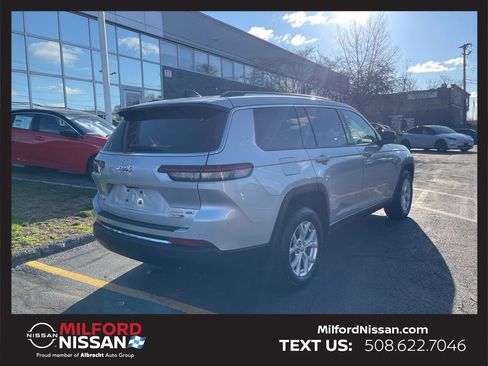 Used 2023 Jeep Grand Cherokee L Limited w/ Luxury Tech Group II image 5