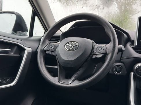 Certified 2025 Toyota RAV4 XLE FWD image 36