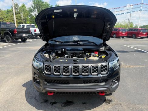 Used 2024 Jeep Compass Trailhawk AWD/4WD image 54