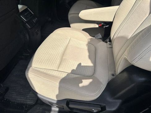 Used 2019 Subaru Ascent Premium w/ Popular Package #3 AWD/4WD image 12