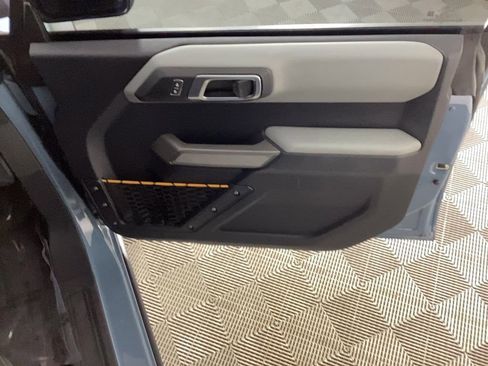 Used 2022 Ford Bronco Badlands image 8