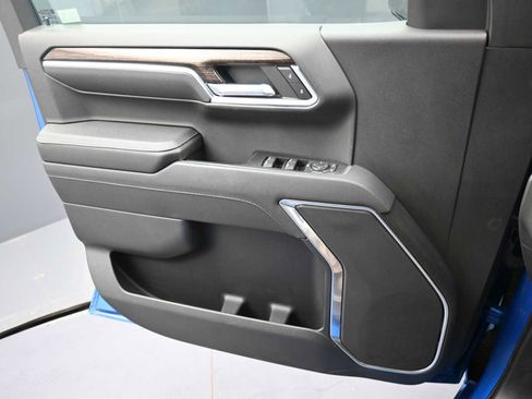 Used 2022 GMC Sierra 1500 Elevation image 11