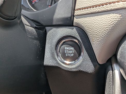 Used 2022 Toyota RAV4 XLE Premium FWD image 29