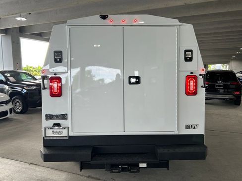 New 2025 Chevrolet Express 3500 w/ Power Convenience Package image 6