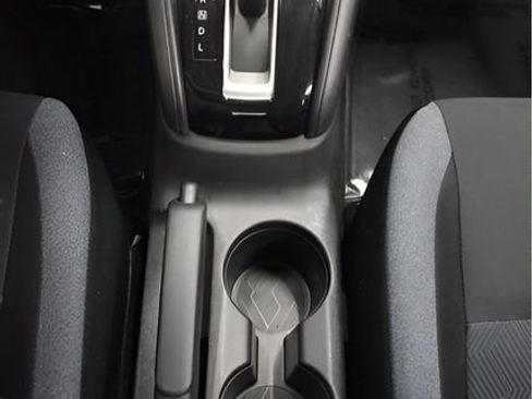 Used 2025 Nissan Versa SV FWD image 29