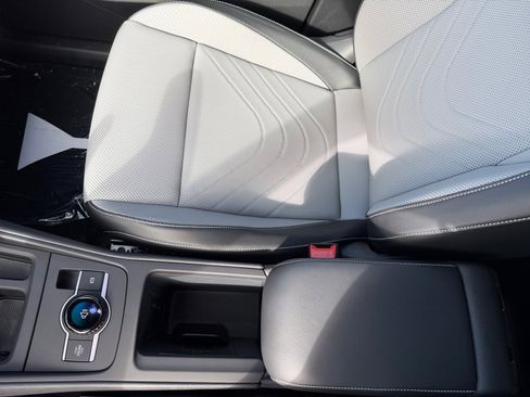 New 2026 Volkswagen Tiguan SE R-Line AWD/4WD image 14