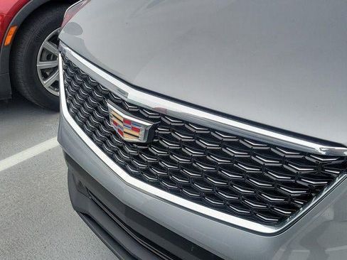 Certified 2024 Cadillac XT4 Luxury FWD image 3