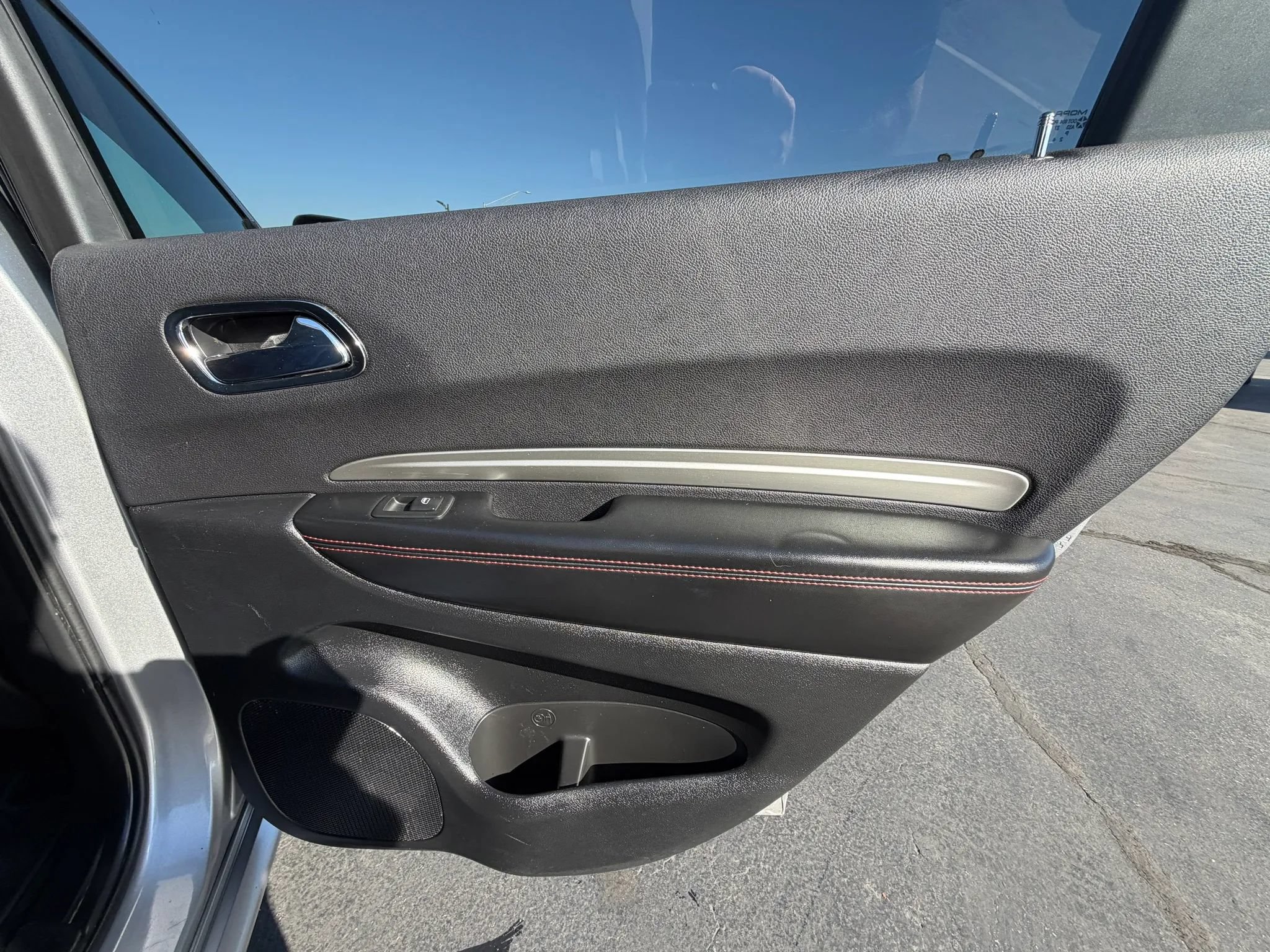 Used 2015 Dodge Durango R/T w/ Blacktop Package RWD image 17