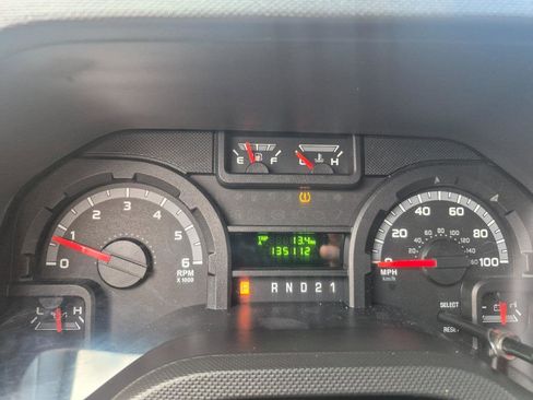 Used 2014 Ford E-250 and Econoline 250 Econoline w/ Power Group image 12